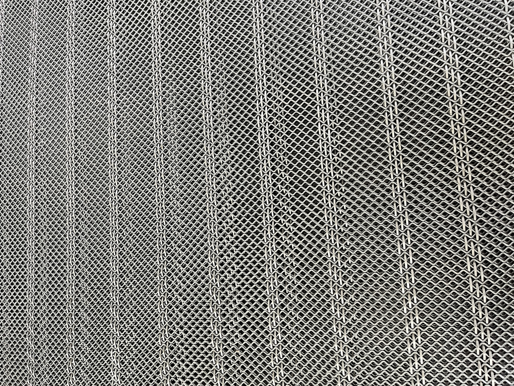 metal anti-clogging screen